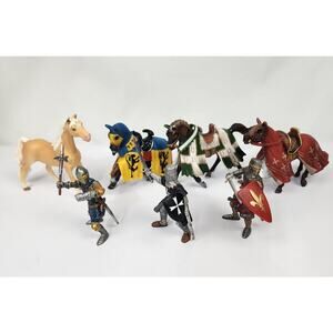 Lot Of 7 Schleich 3 Medieval Horses 3 Foot soldiers 1 Blonde Horse
